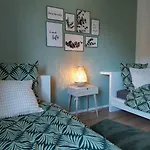 Gemuetliche Familienwohnung Mit Wlan Und Stellplatz * Bielefeld