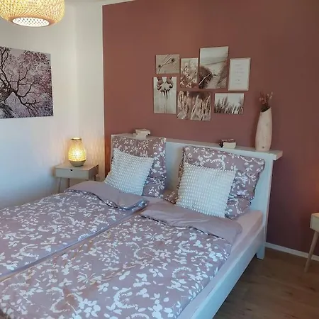 Daire Gemuetliche Familienwohnung Mit Wlan Und Stellplatz *
