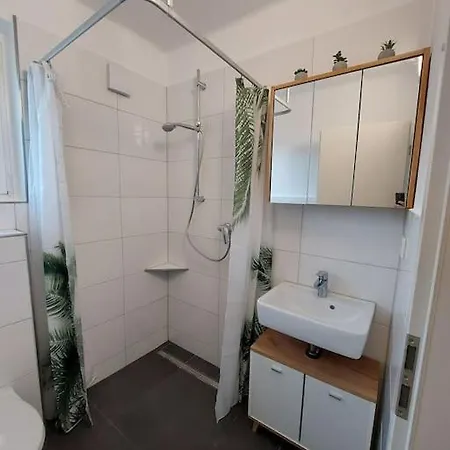 Gemuetliche Familienwohnung Mit Wlan Und Stellplatz Daire *