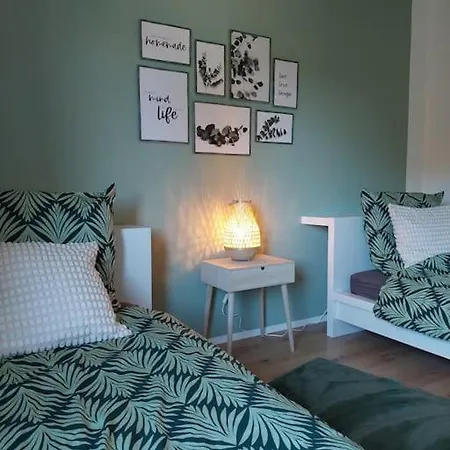 Gemuetliche Familienwohnung Mit Wlan Und Stellplatz * Bielefeld