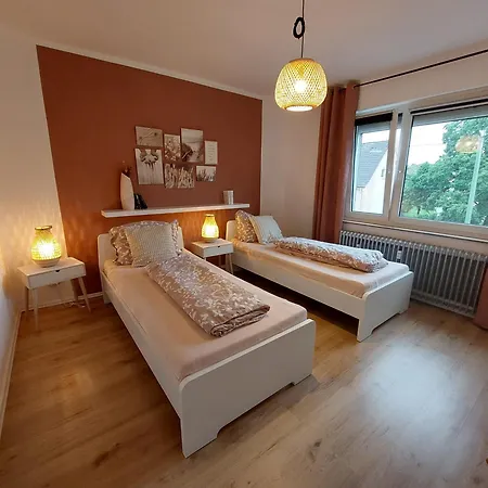 Gemuetliche Familienwohnung Mit Wlan Und Stellplatz Apartment
